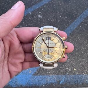 Michael Kors Gold Chronograph Quartz Watch Beige Leather Band Date Indicator